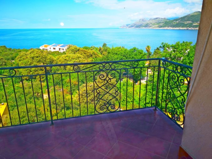 Квартира с видом на море