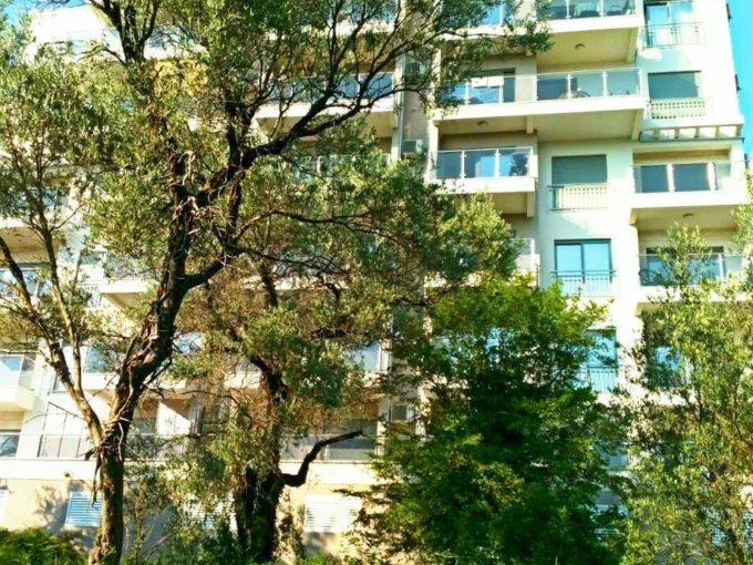 квартиры в новом доме в Бечичи