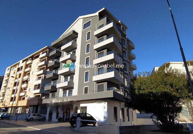 Новые квартиры от застройщика в Будве