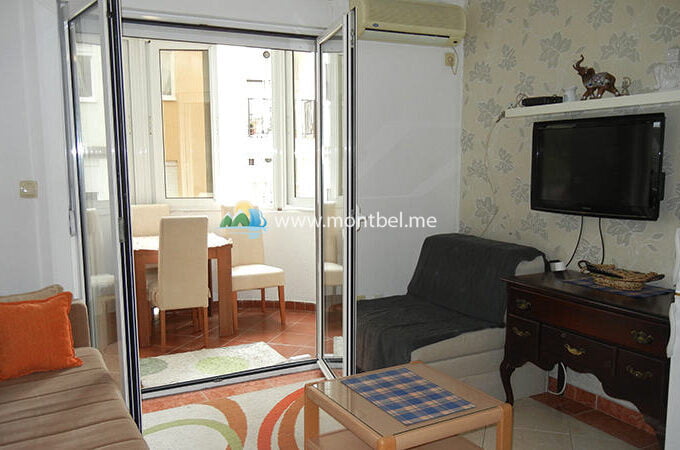 kvartira-studija-v-budve