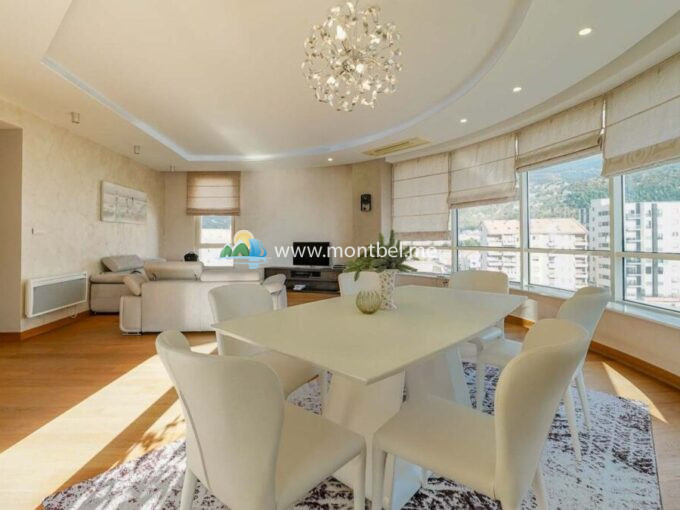 Квартира в самом центре Будвы на второй линии от моря