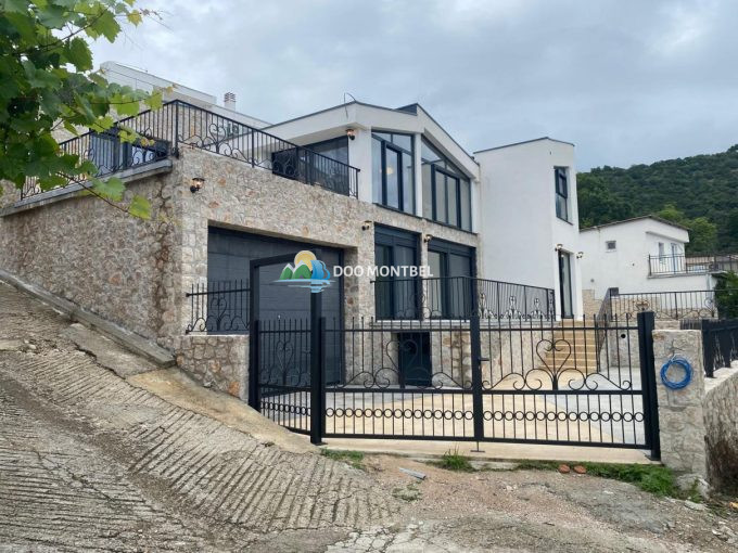 новая вилла в Черногории