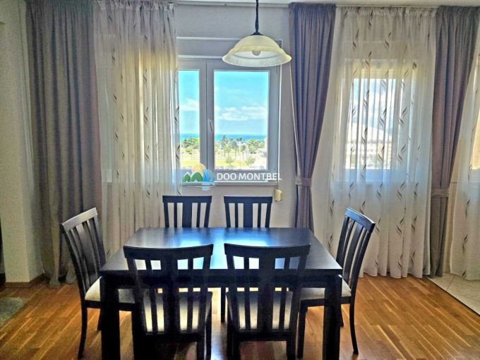 столовая с видом на море